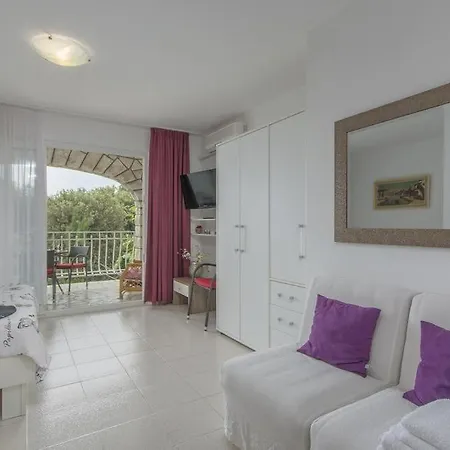 Apartmán In With Terrace, Air Condition, Wifi, Washing Machine