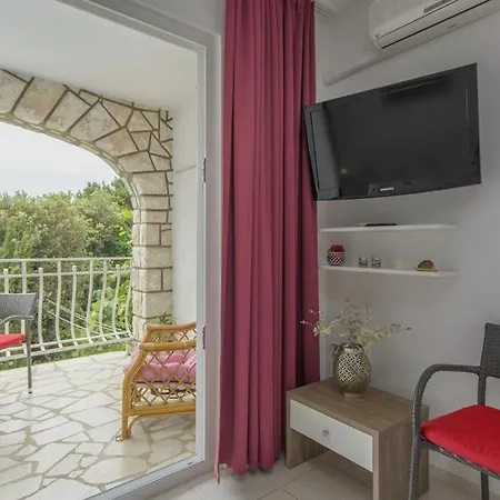 Apartment In With Terrace, Air Condition, Wifi, Washing Machine